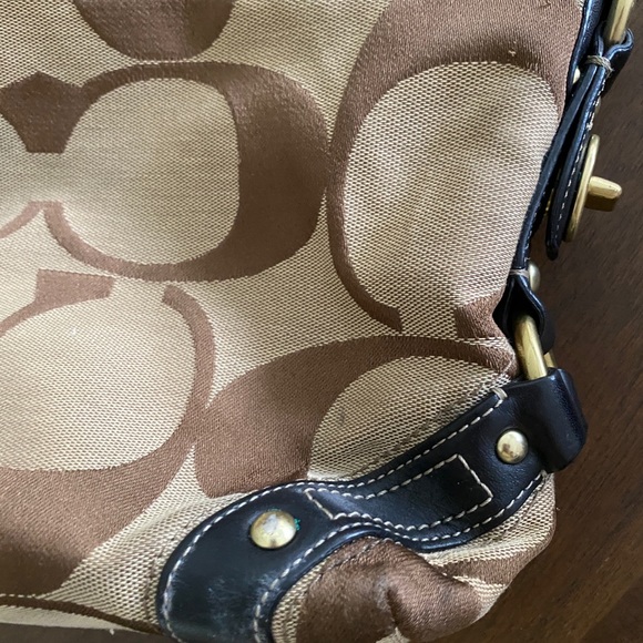 Authentic Coach Medium Shoulder Bag - Picture 7 of 7